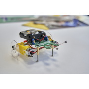 Zestaw edukacyjny CircuitMess DUSTY, the Wacky Robot - robot jeżdżący do samodzielnego montażu
