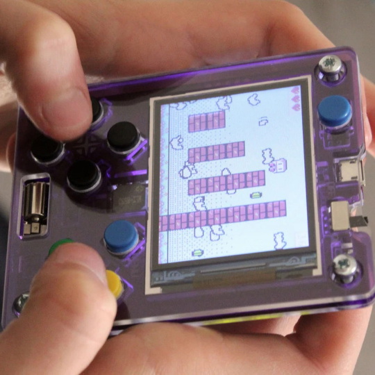 Kitronik ARCADE Max для MakeCode Arcade - програмований геймпад - Kitronik 5357