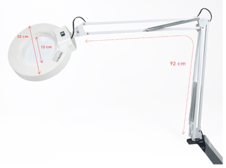 Regulowane ramie zwiększa komfort pracy i pozwala ustawić położenie lampy wedle indywidualnych potrzeb.