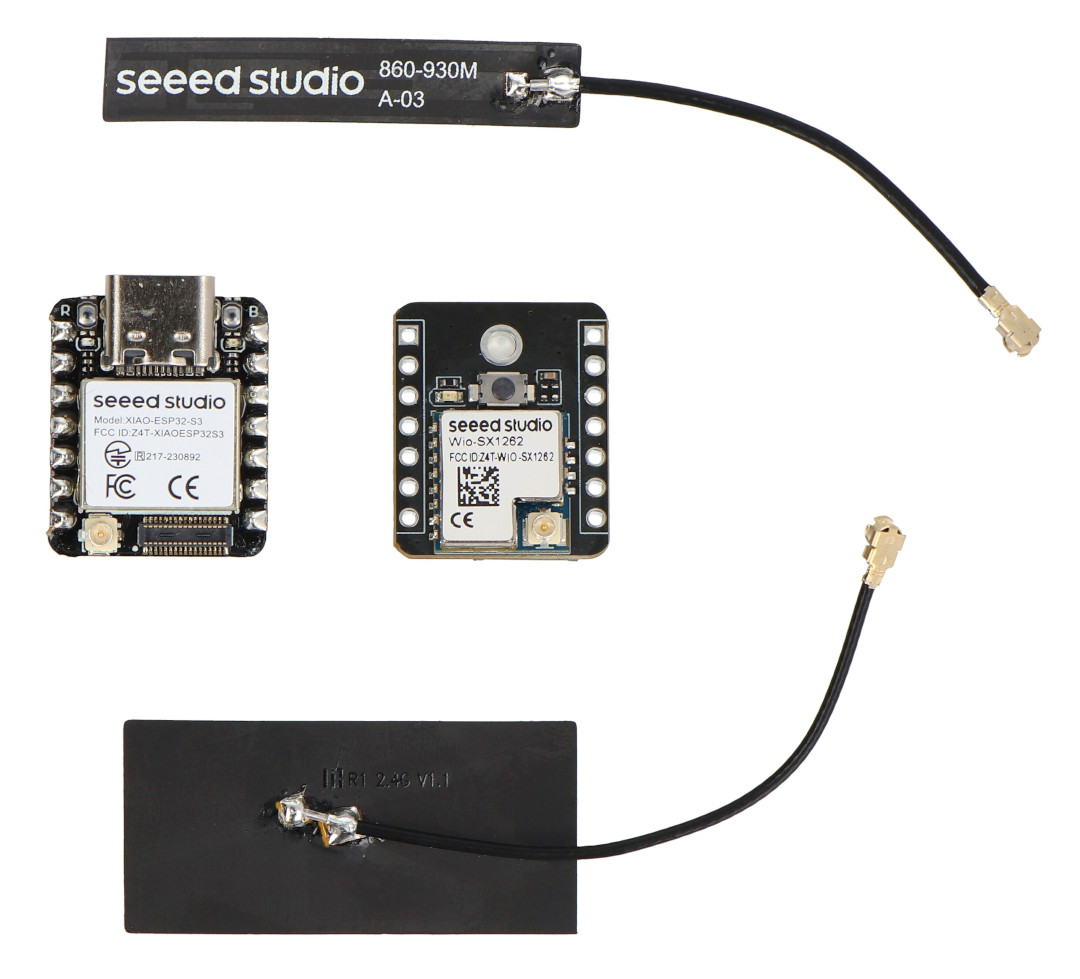 Zestaw Xiao ESP32-S3 + Wio-SX1262 do Meshtastic i LoRa/LoRaWAN - Seeedstudio 102010611