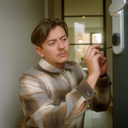 Shelly LOQED Smart Lock - inteligentny zamek do drzwi WiFi / Bluetooth - aplikacja Android / iOS - srebrny